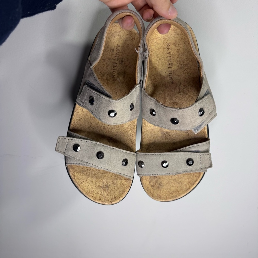 Revitalign Beige Studded Comfort Sandals Orthotic Adjustable Size 8